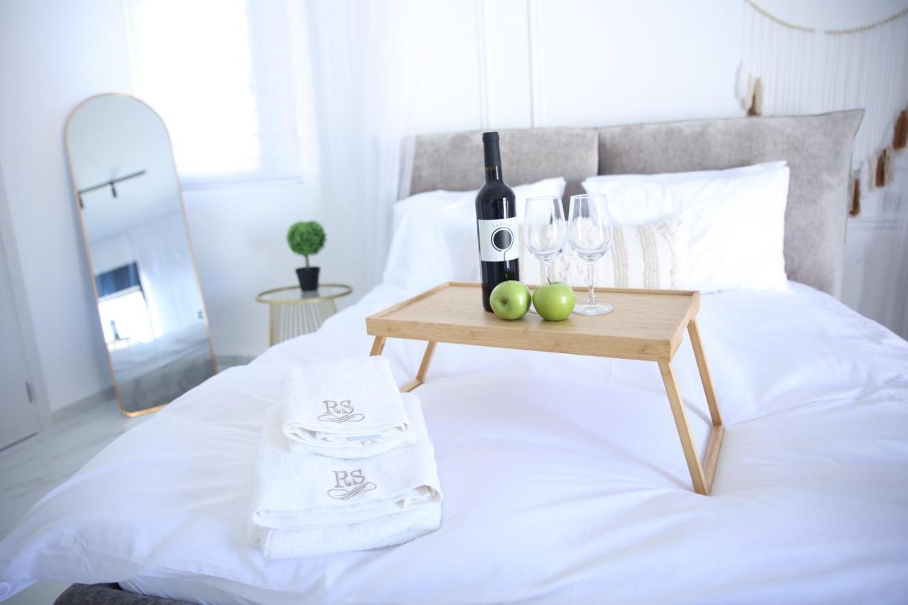 סוויטות נוף שקיעה Hotell Peqi'in Hadasha Exteriör bild