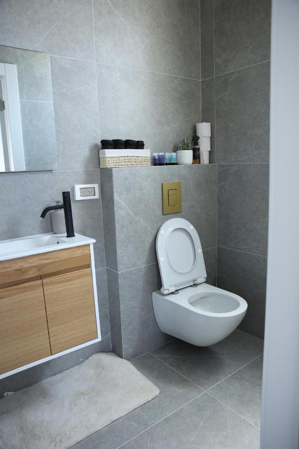 סוויטות נוף שקיעה Hotell Peqi'in Hadasha Exteriör bild