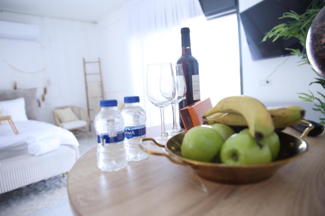 סוויטות נוף שקיעה Hotell Peqi'in Hadasha Exteriör bild
