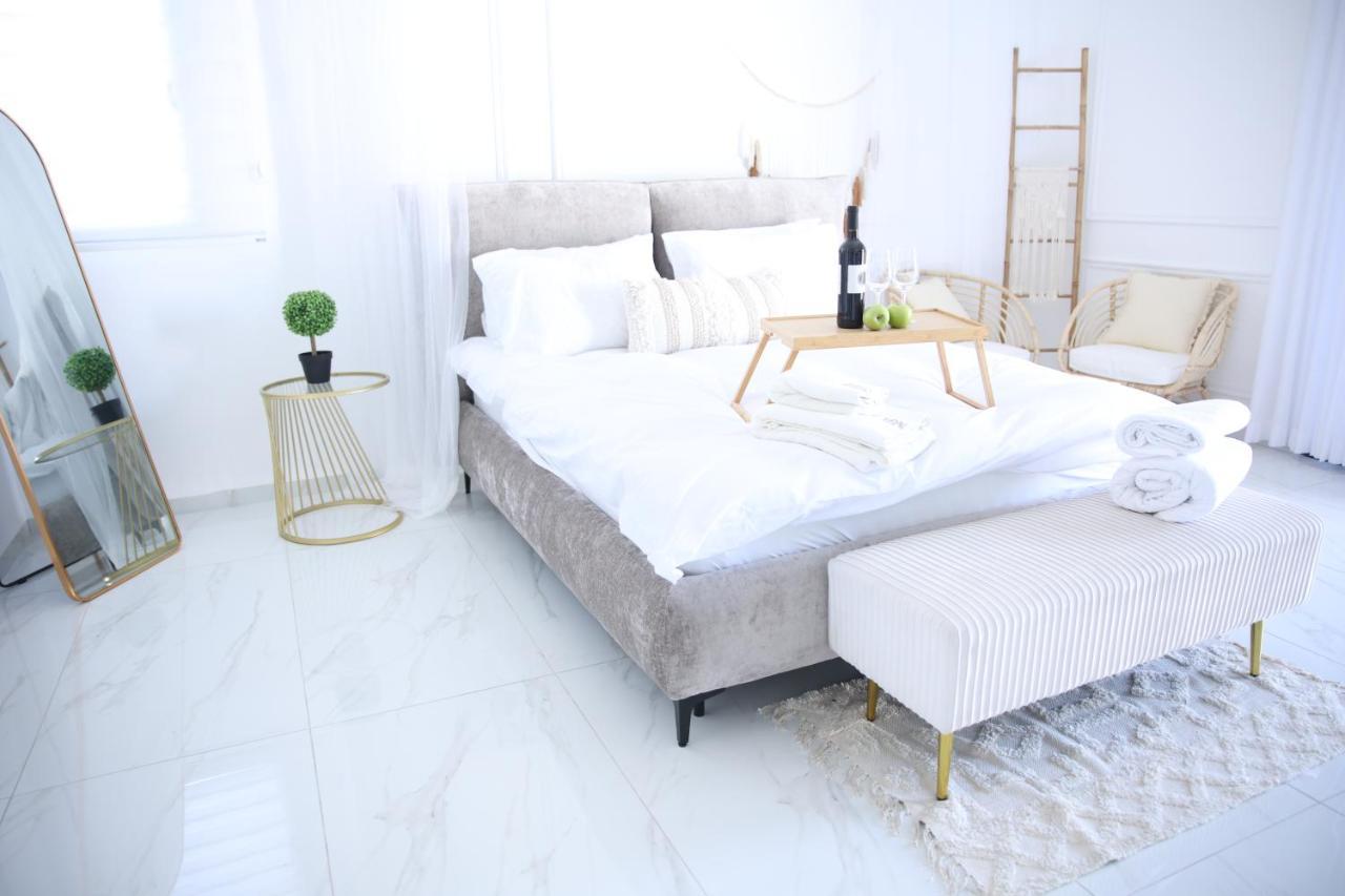 סוויטות נוף שקיעה Hotell Peqi'in Hadasha Exteriör bild