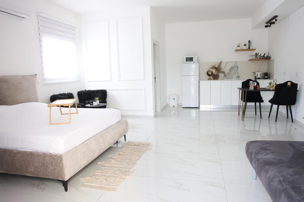 סוויטות נוף שקיעה Hotell Peqi'in Hadasha Exteriör bild
